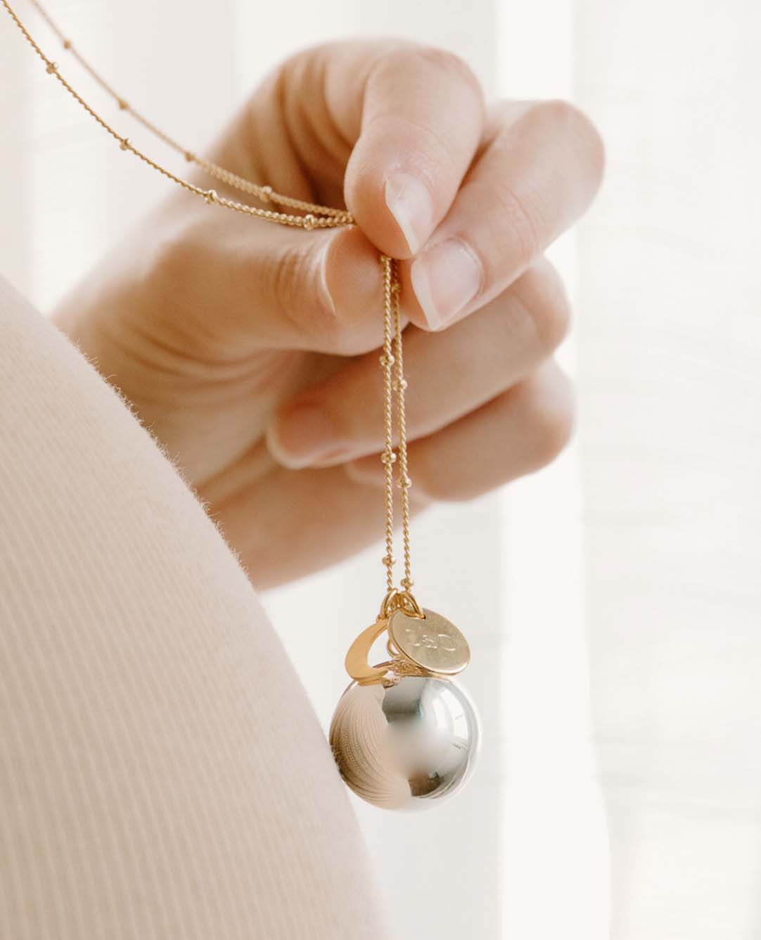 Bola Zum Moon and Back