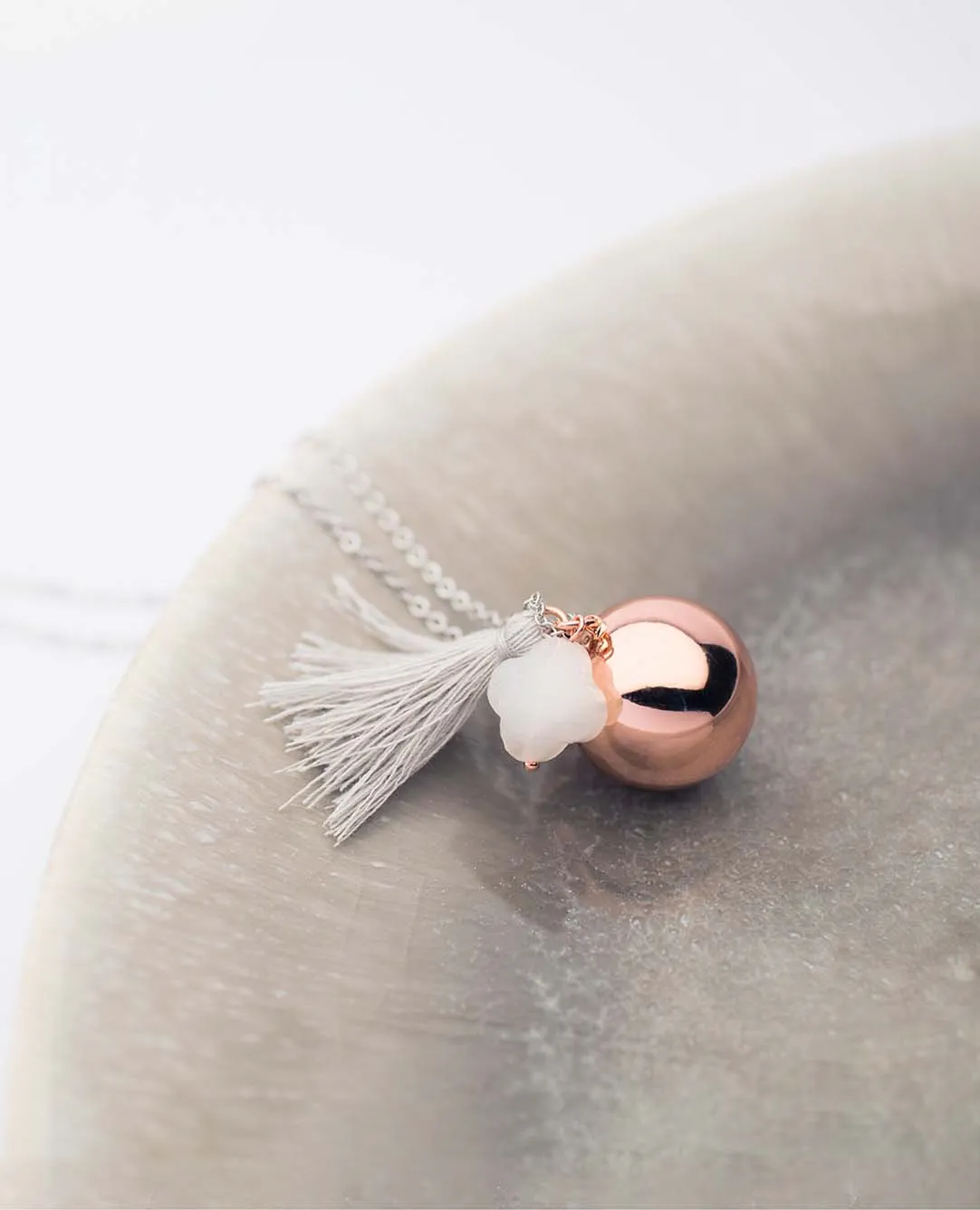 Weiße Bola Klangkugel