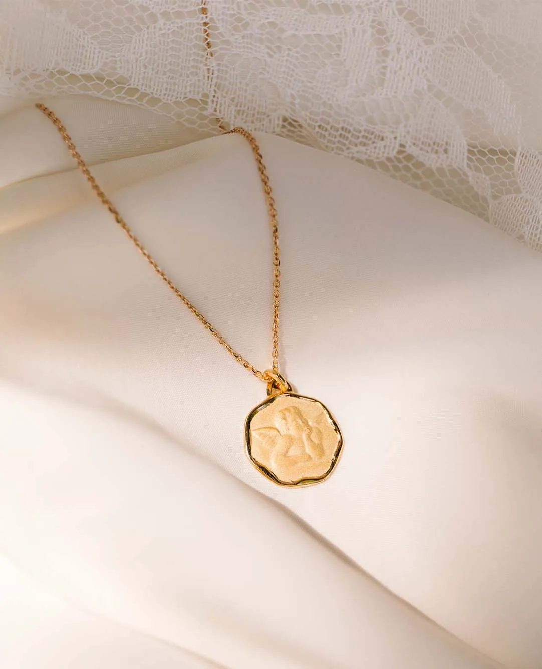 Taufmedaille Engel vergoldet