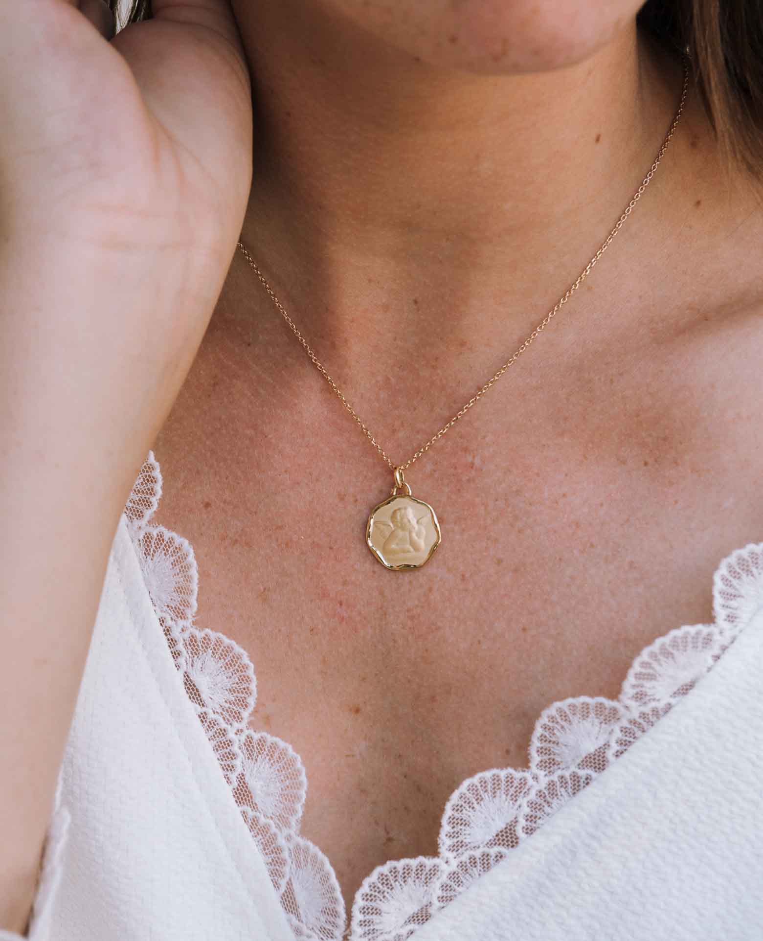 Médaille baptême Ange plaqué or