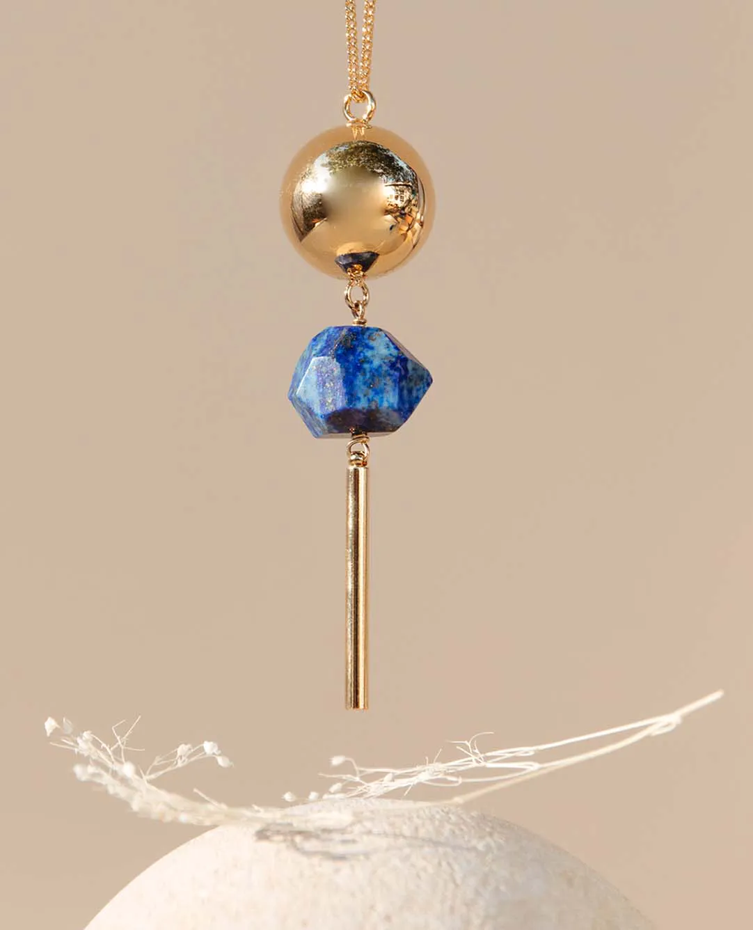 Klangkugel Schwangerschaft <i>Pia</i> Gold mit Lapislazuli
