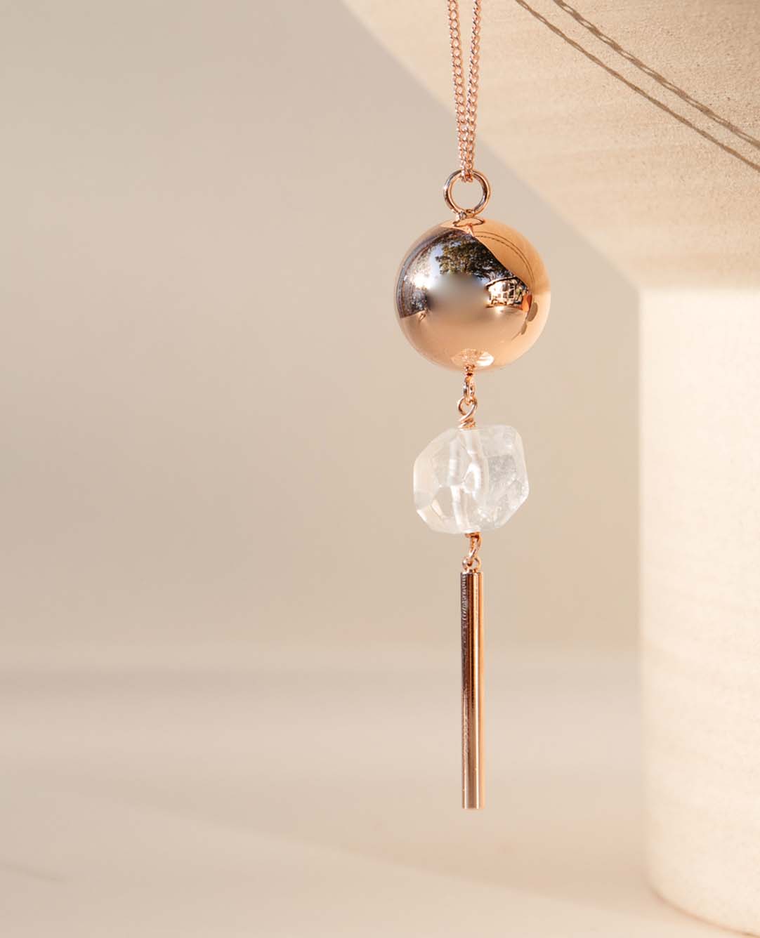 Klangkugel Schwangerschaft Pia aus Roségold und Bergkristall