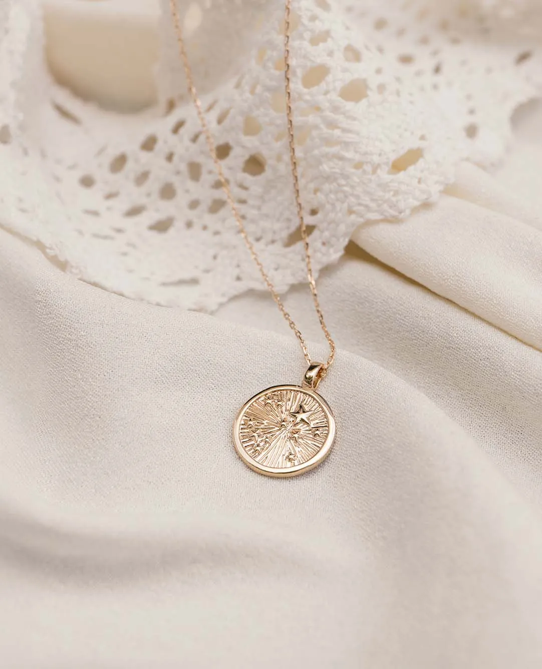 Taufmedaille mit Taube und Olivenzweig