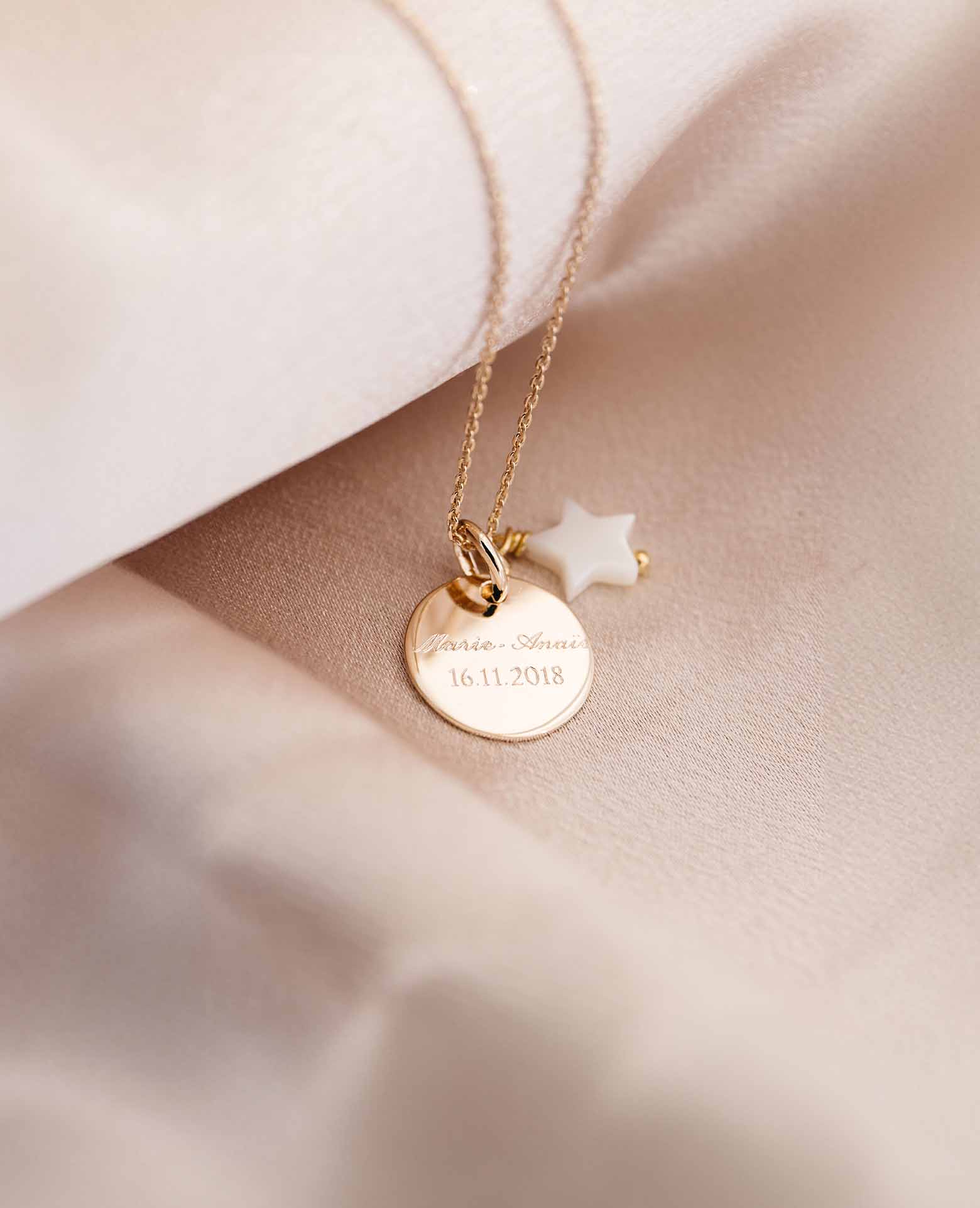 Personalisierte Taufkette „Perlmutt-Stern“