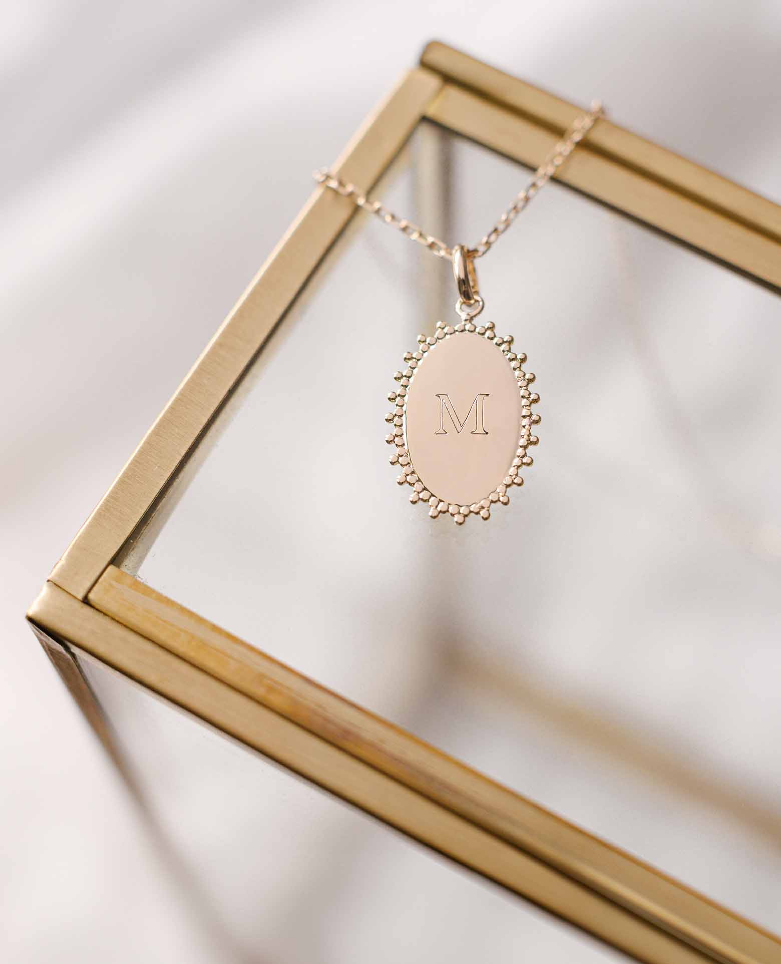 Personalisierte Medaille <i>Adèle</i> mit Initialen