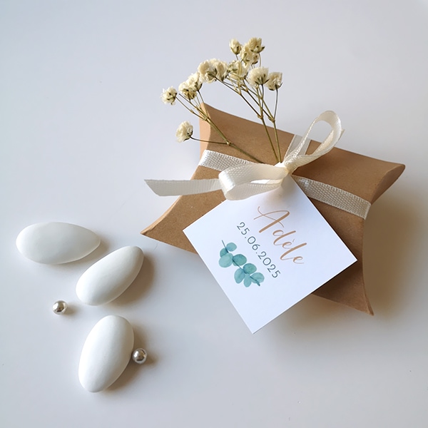 Taufmandeln und Dragees als Gastgeschenk